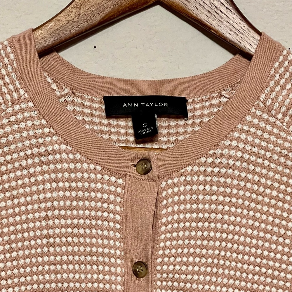 Ann Taylor Women’s Blush/White Patterned Cardigan- Size Small - Picture 5 of 5